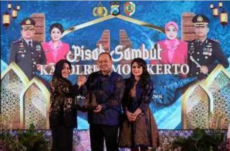 Pisah Sambut Pergantian Tongkat Kapolres Mojokerto AKBP Wahyudi, Ini Harapan Bupati Ikfina