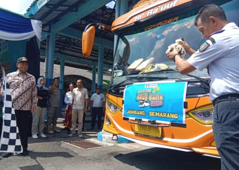 Angkutan Balik Gratis, Pemkab Jombang Berangkatkan Ratusan Pemudik