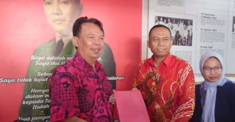 Lewat PDIP Menantu Kiai Mas’ud Daftar Bacawawali Kota Mojokerto
