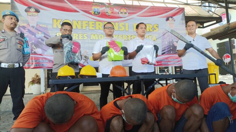 Gasak Tiang Fiber Optik, Ini Sosok Tersangka yang Diamankan Polisi
