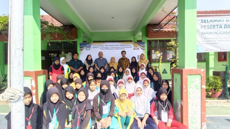 Deklarasi Anti Kekerasan SMP 2 Dlanggu Bersama Polres Mojokerto