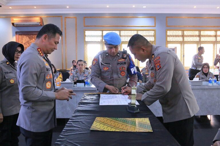 Kunjungi Polresta Malang Kota, Polda Aceh dan Polda Papua Pelajari Strategi ZI Hingga Aplikasi QR Layanan Polisi