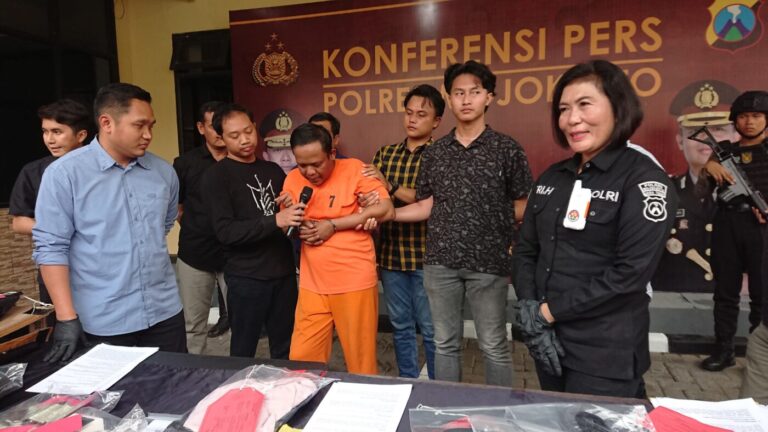 Terkuak Sosok Pembunuh Sadis Wanita Baju Pink, Polisi Hadiahi Timah Panas