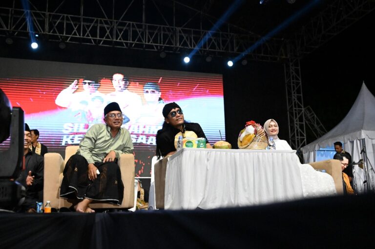 Silaturahmi Kebangsaan di Kediri, Gus Miftah: Mbak Vinanda – Gus Qowim Calone Pak Prabowo