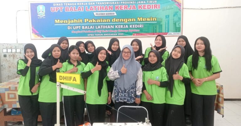 UPT BLK Kediri Berikan Pelatihan Menjahit Cetak Wanita Mandiri